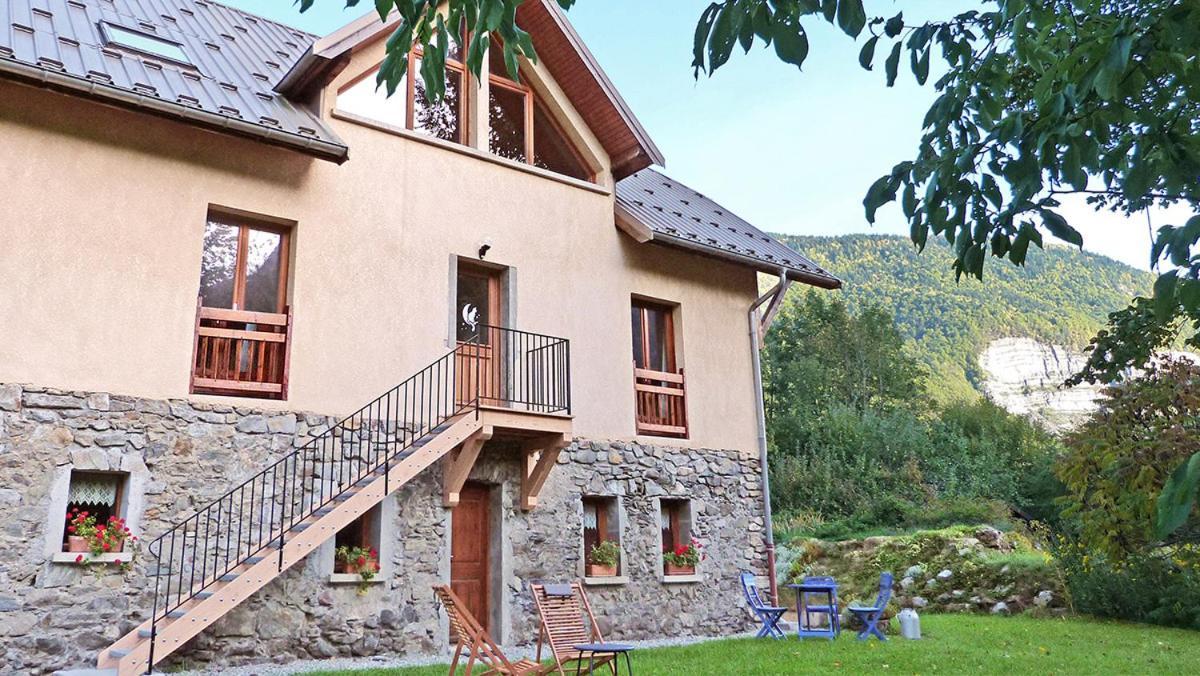 Le Chat Perché - Appartement Le Vieux Moulin Allemont Exterior foto